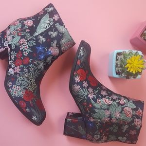 Brand new multi color ankle boots with block heel